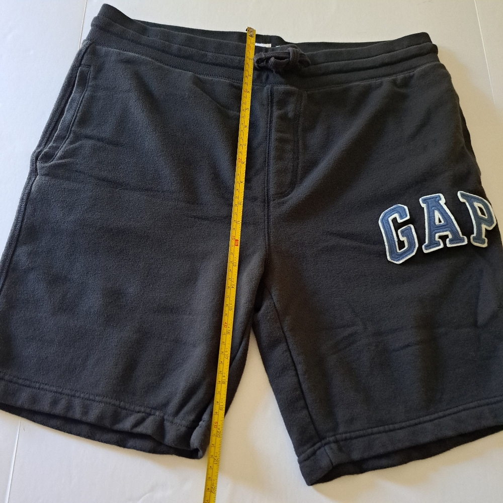 GAP Men's Knit Black Shorts - Picture 6 of 13